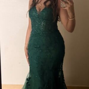 Green mermaid styled prom/homecoming dress